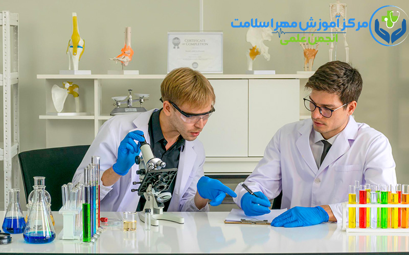چطور میتوانید با دورههای آموزش پذیرش آزمایشگاه در پرند کار پیدا کنید؟