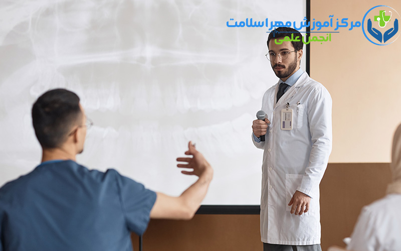 تفاوت بین دستیار پزشک و منشی پزشکی